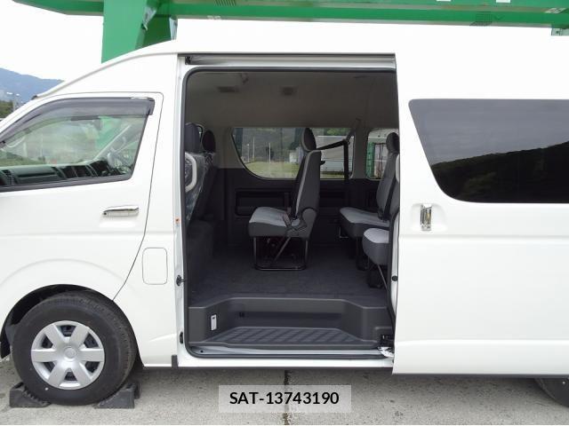 Toyota COASTER 2026-03 6675385-13