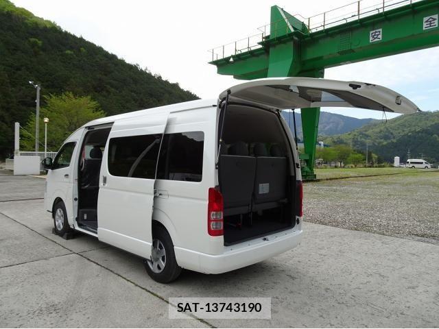 Toyota COASTER 2026-03 6675385-1