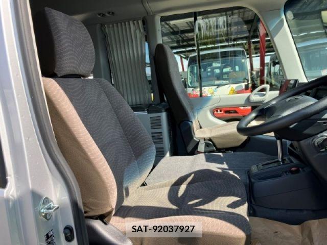 Toyota COASTER 2025-03 6715840-21