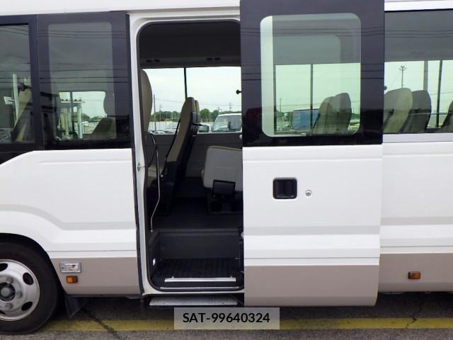 Toyota COASTER 2019-08 6903336-11