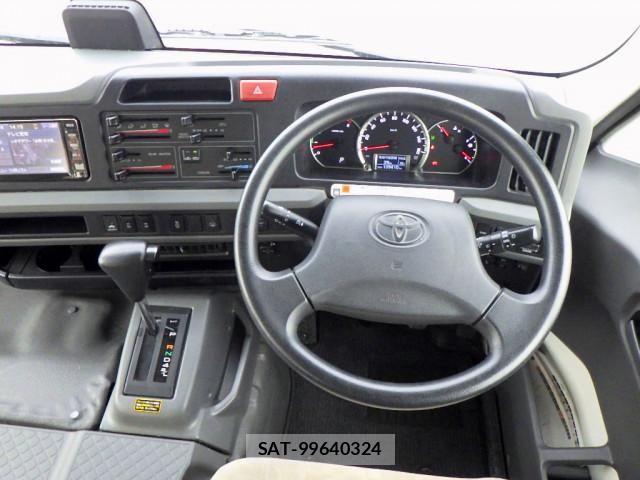 Toyota COASTER 2019-08 6903336-15