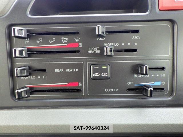 Toyota COASTER 2019-08 6903336-22