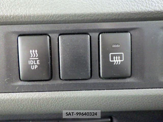 Toyota COASTER 2019-08 6903336-24