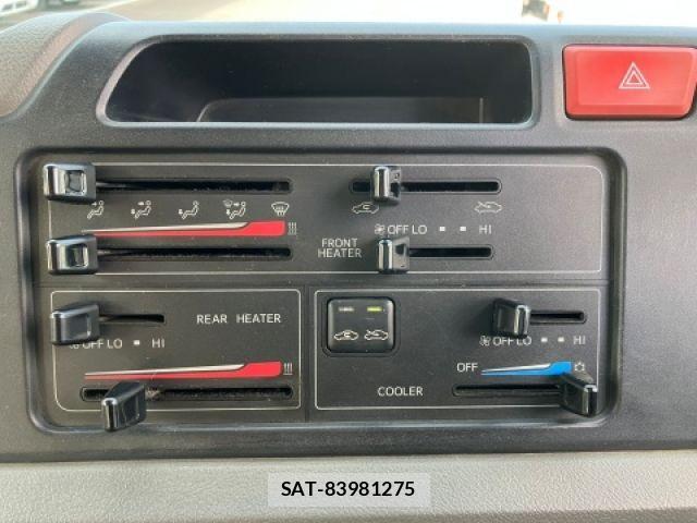 Toyota COASTER 2018-04 6903345-16