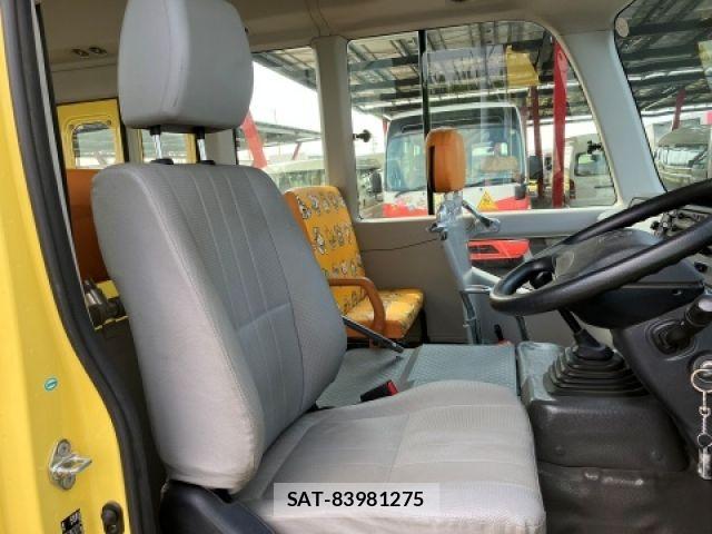 Toyota COASTER 2018-04 6903345-20
