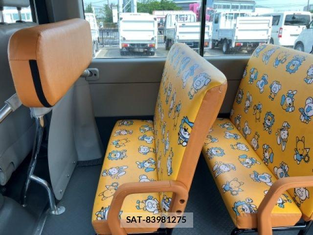 Toyota COASTER 2018-04 6903345-21