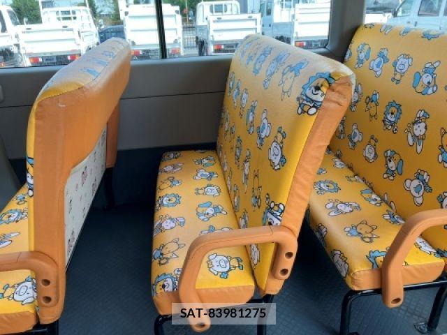 Toyota COASTER 2018-04 6903345-22