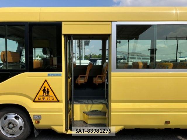 Toyota COASTER 2018-04 6903345-6