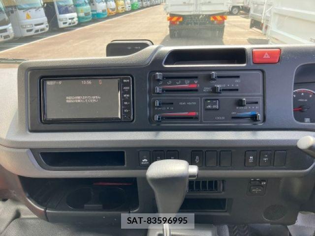 Toyota COASTER 2019-04 6992379-13