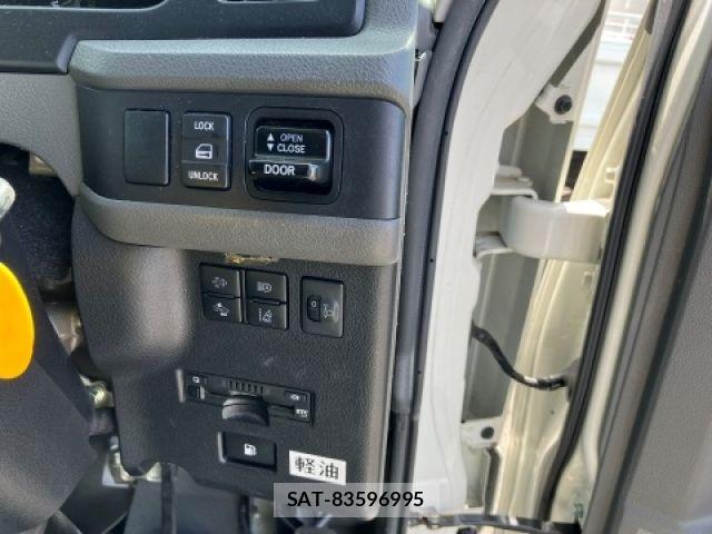 Toyota COASTER 2019-04 6992379-16
