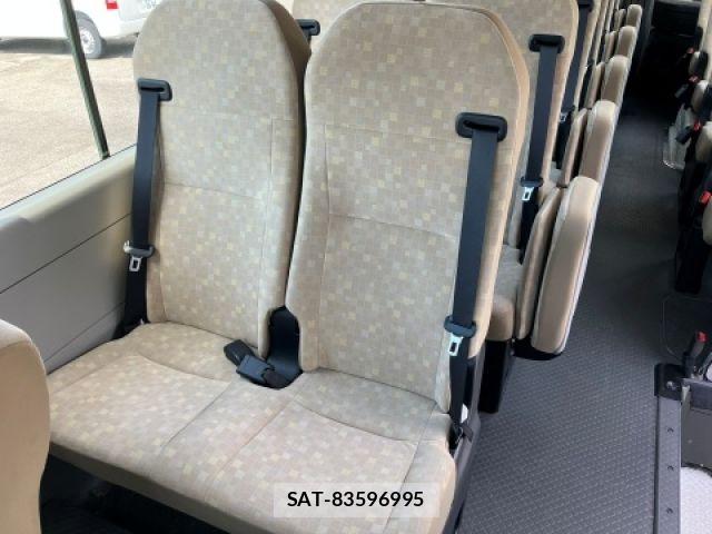 Toyota COASTER 2019-04 6992379-19