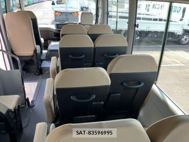 Toyota COASTER 2019-04 6992379-26