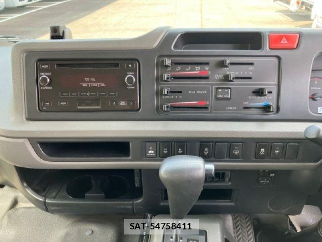 Toyota COASTER 2019-08 7020210-13