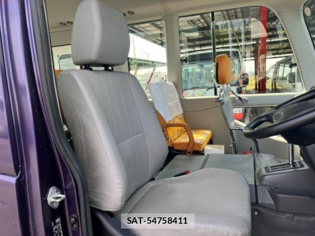 Toyota COASTER 2019-08 7020210-17