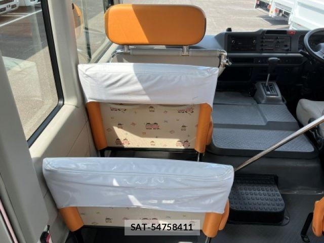 Toyota COASTER 2019-08 7020210-26