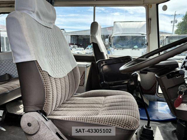 Toyota COASTER 1990-03 7057930-3