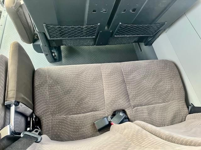 Toyota COASTER 2019-04 7199517-18