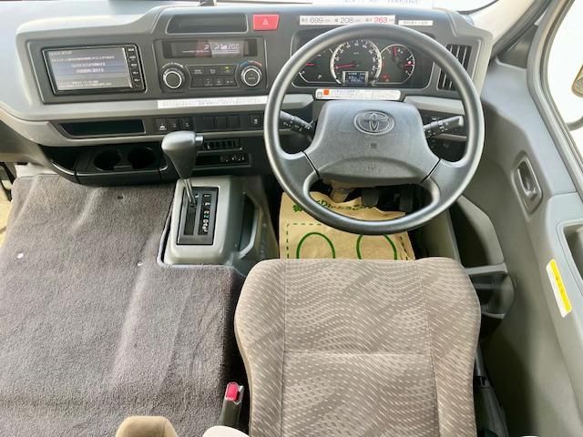 Toyota COASTER 2019-04 7199517-8