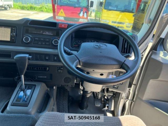 Toyota COASTER 2017-03 7216178-13
