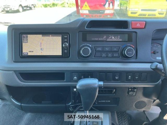 Toyota COASTER 2017-03 7216178-14
