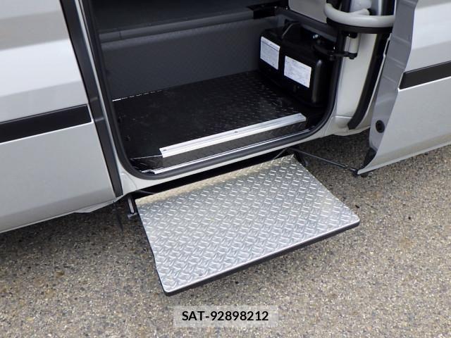 Toyota COASTER 2026-04 7250175-12