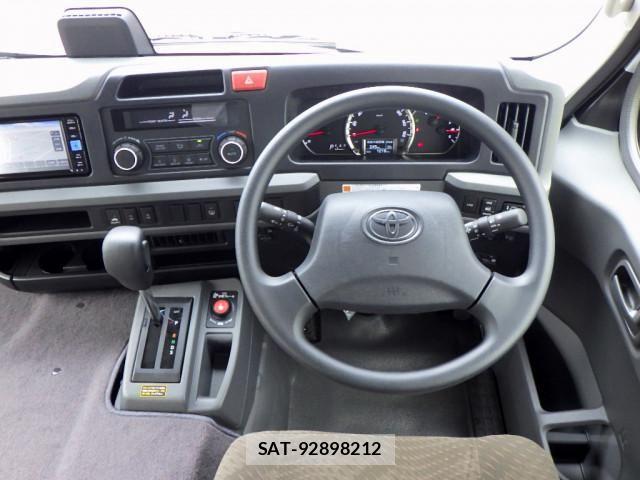 Toyota COASTER 2026-04 7250175-27
