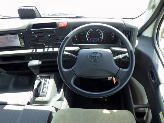 Toyota COASTER 2020-09 7306659-9