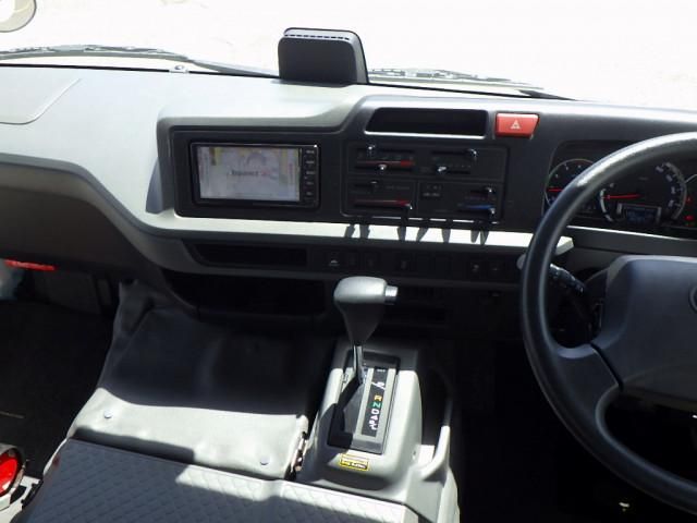 Toyota COASTER 2020-09 7306659-10