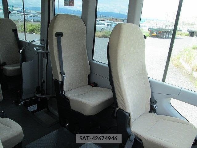 Toyota COASTER 2025-03 7357182-12