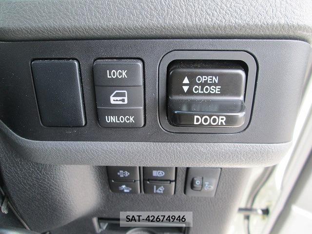 Toyota COASTER 2025-03 7357182-19