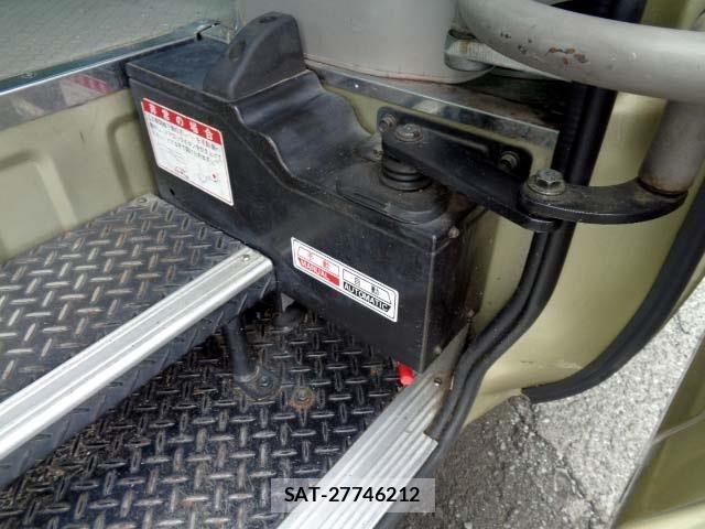 Toyota COASTER 2002-03 7357183-9