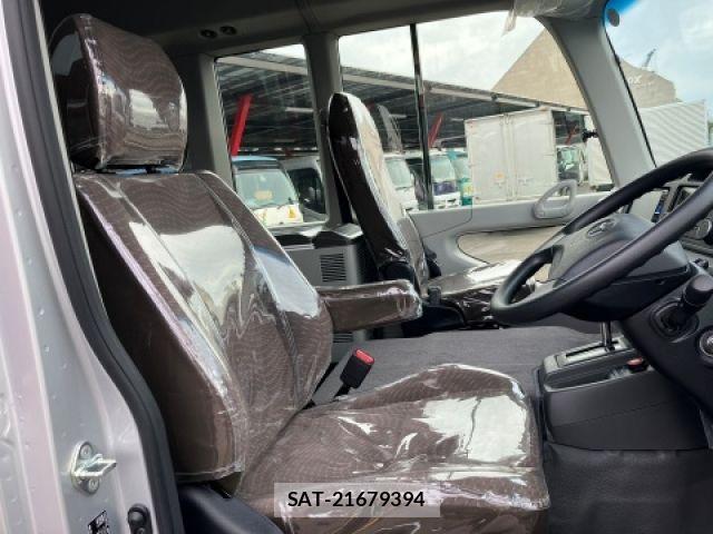 Toyota COASTER 2025-10 7391634-20
