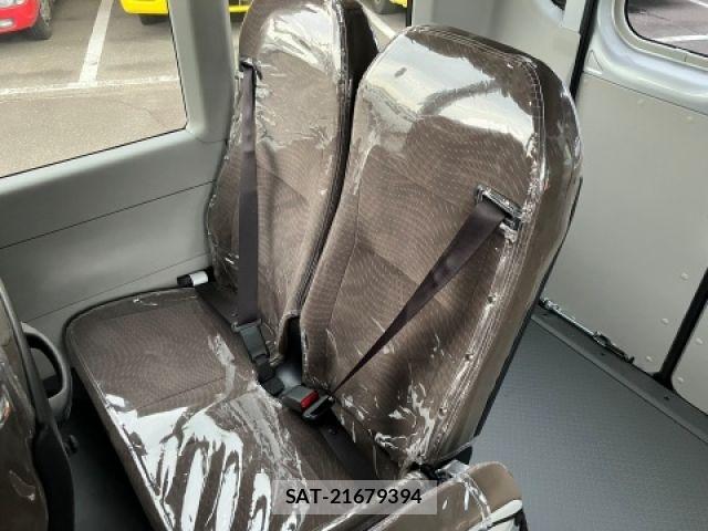 Toyota COASTER 2025-10 7391634-24