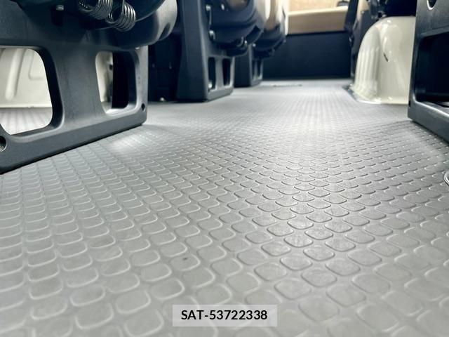 Toyota COASTER 2020-01 7499926-21
