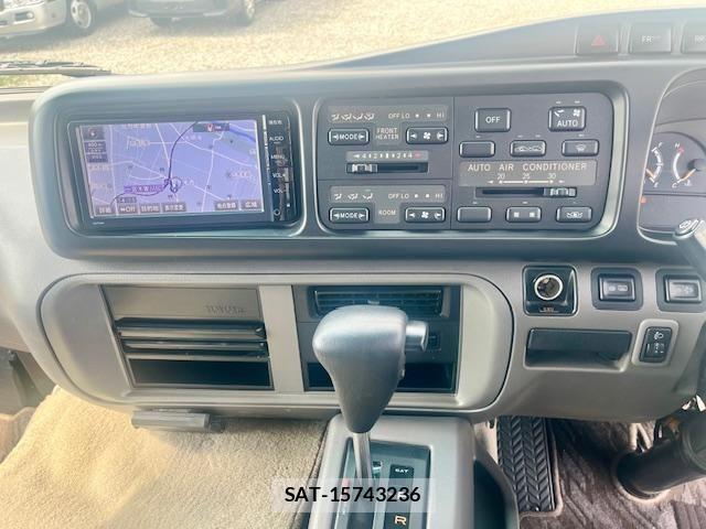 Toyota COASTER 2016-06 7499927-11