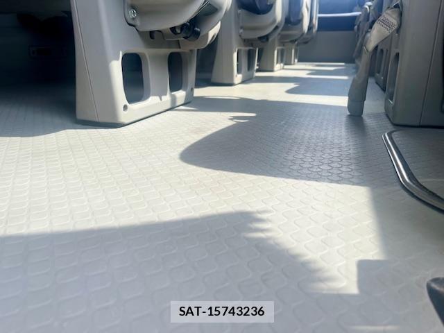 Toyota COASTER 2016-06 7499927-19
