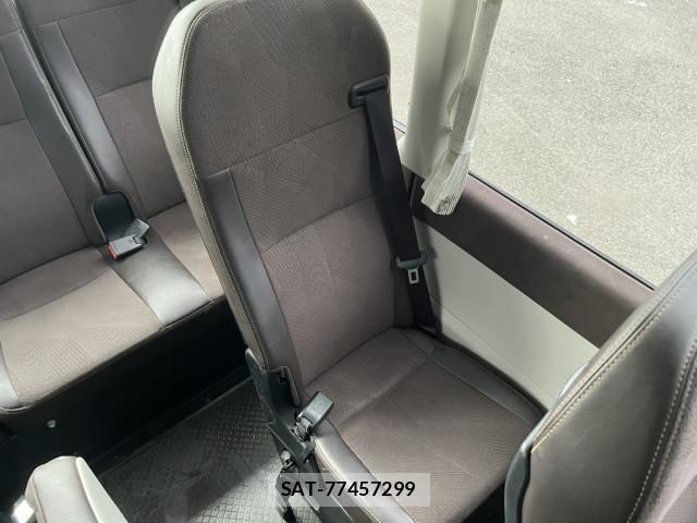 Toyota COASTER 2020-04 7499925-15