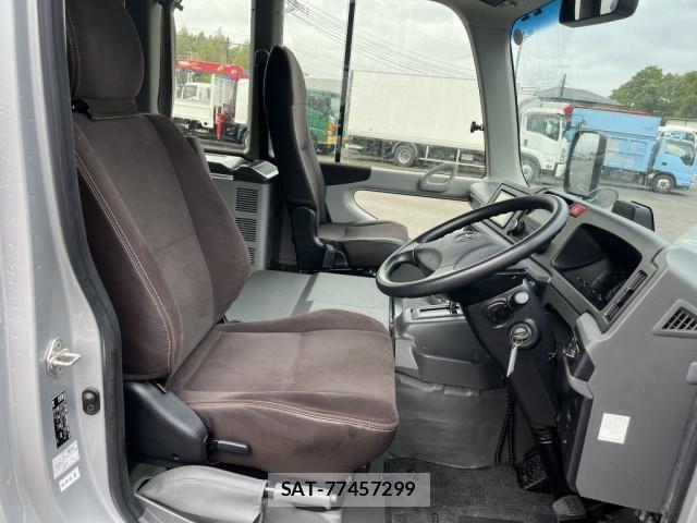 Toyota COASTER 2020-04 7499925-24