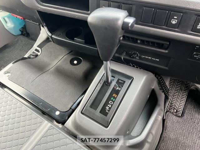 Toyota COASTER 2020-04 7499925-27