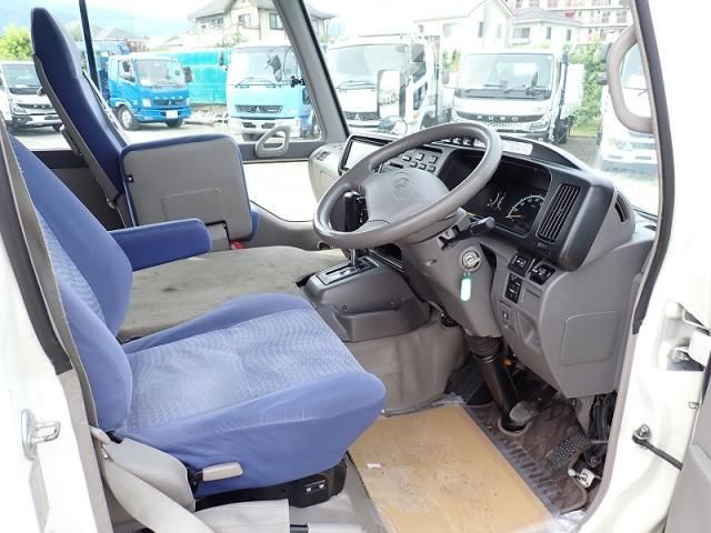Toyota COASTER 2016-12 7606808-13