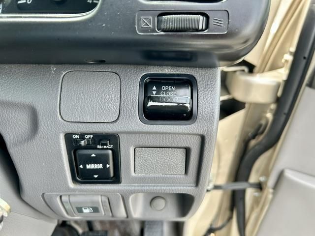 Toyota COASTER 2016-02 7709988-12