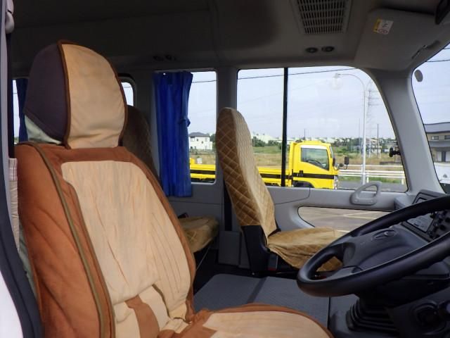 Toyota COASTER 2017-09 7709984-14