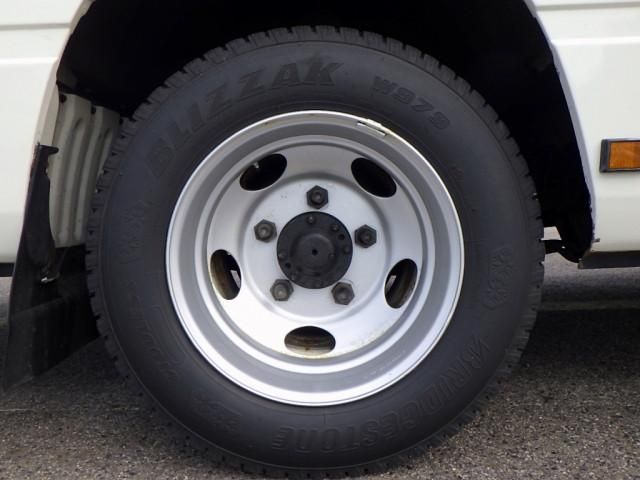 Toyota COASTER 2017-09 7709984-23