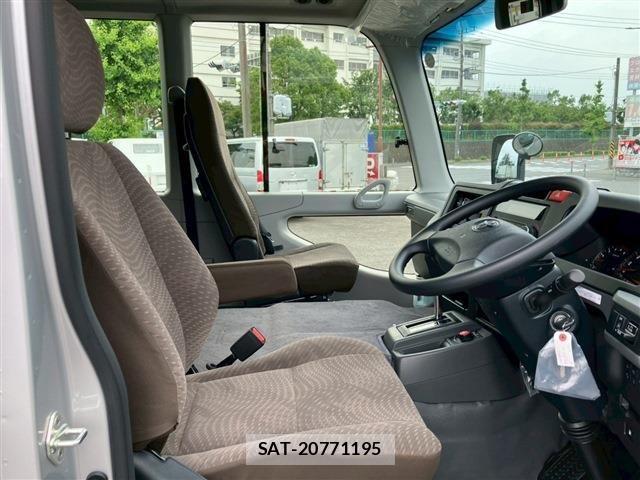 Toyota COASTER 2026-06 7721924-9