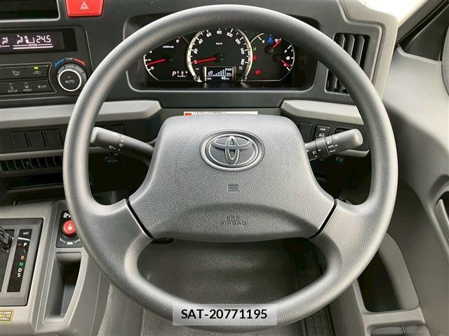 Toyota COASTER 2026-06 7721924-12