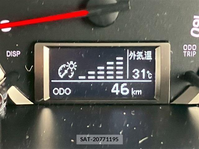 Toyota COASTER 2026-06 7721924-14