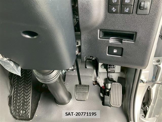 Toyota COASTER 2026-06 7721924-22