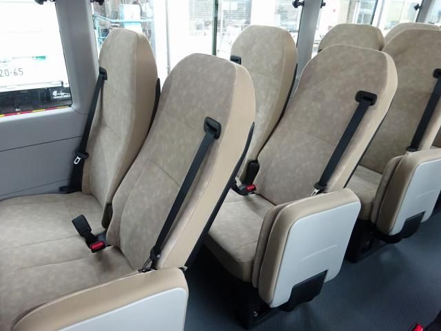 Toyota COASTER 2026-06 7864650-24