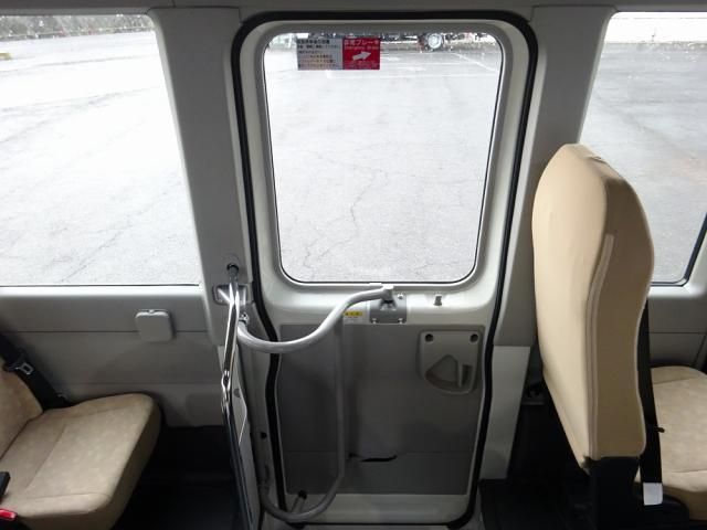 Toyota COASTER 2026-06 7864650-28