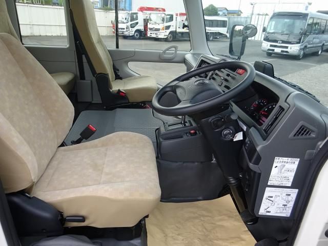 Toyota COASTER 2026-06 7864650-8